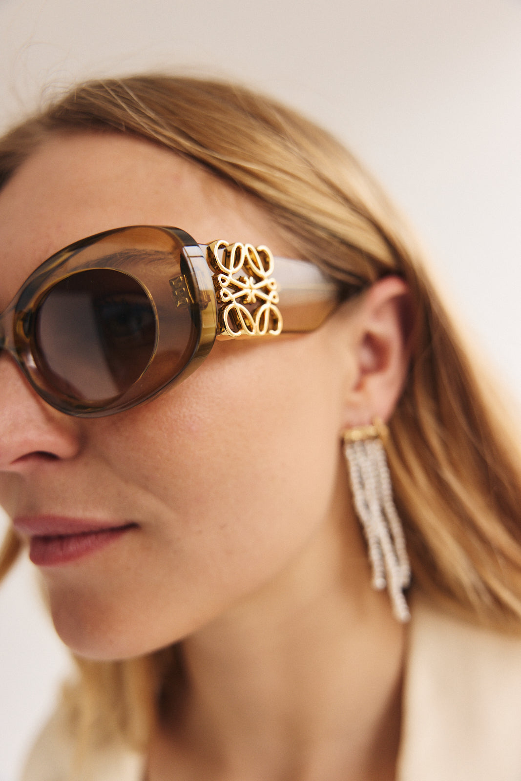 Loewe zonnebril LW40175U 96F