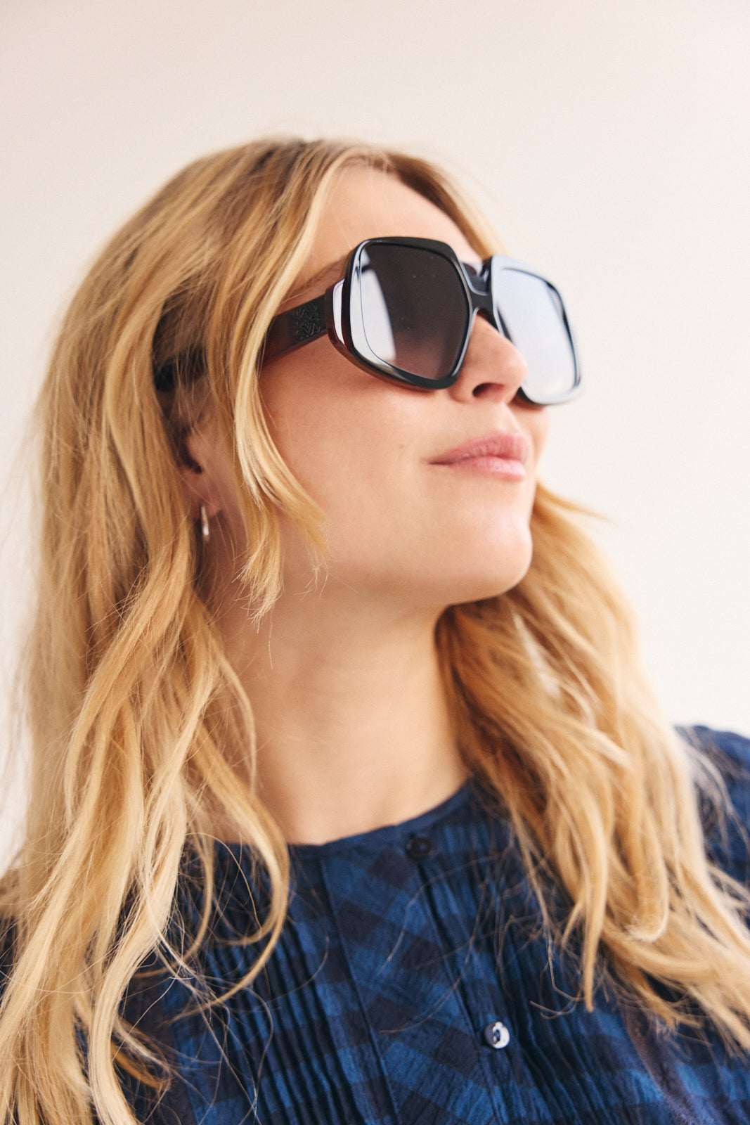 Loewe zonnebril LW40194U 52B
