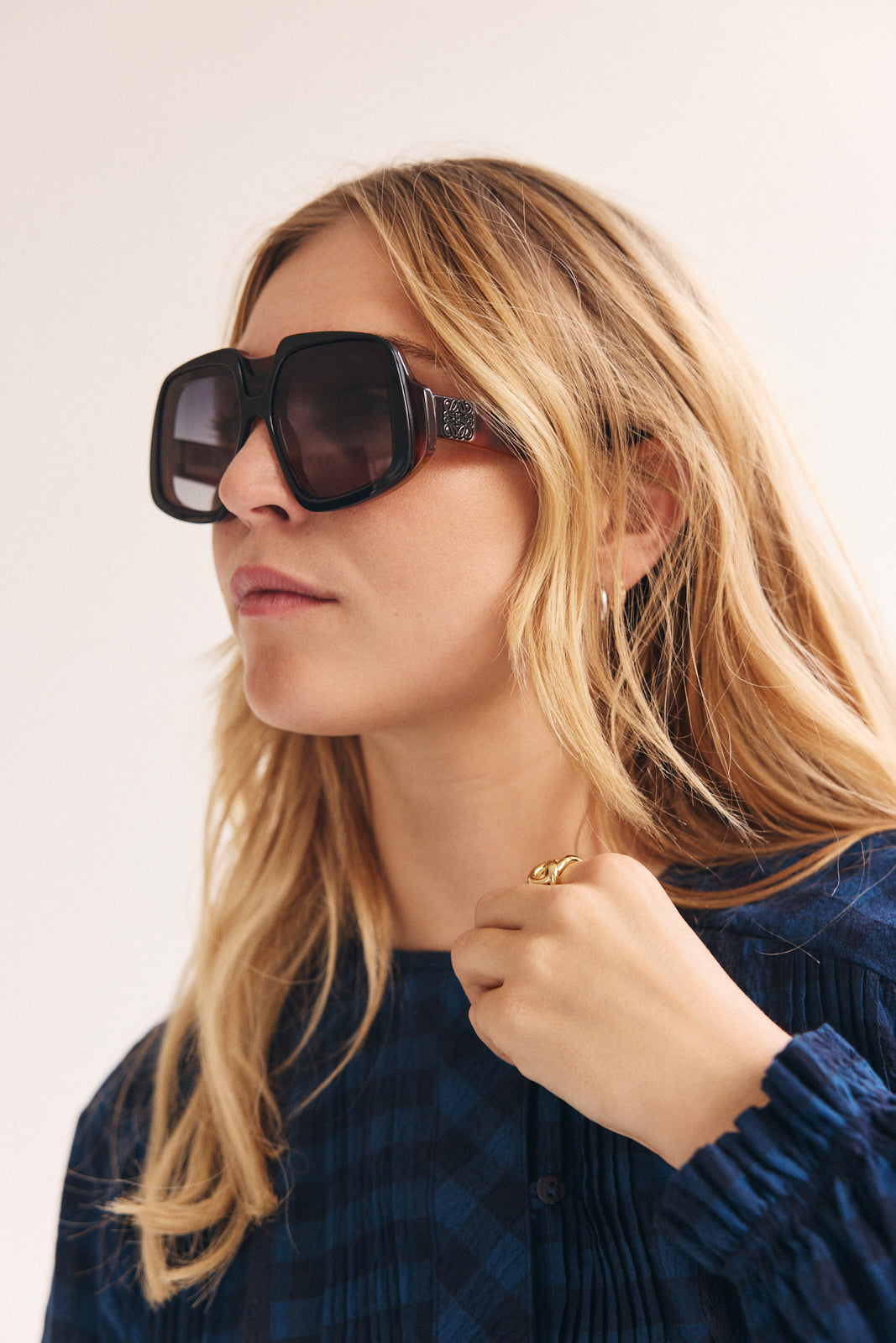 Loewe zonnebril LW40194U 52B